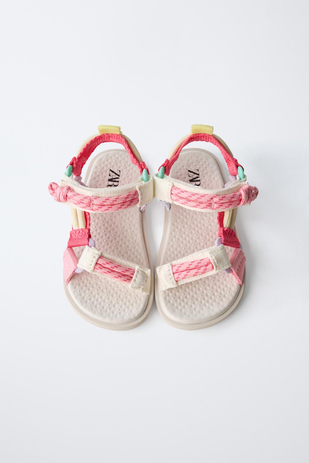 سندل تکنیکی با بند چسبی و پاشنه نرم از برند زارا