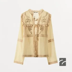 بلوز یقه‌دار گلدوزی شده با دانتل از برند زارا (زنانه)