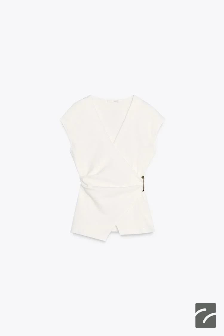 تاپ بدون آستین نامتقارن با قفل فلزی از برند زارا (زنانه)