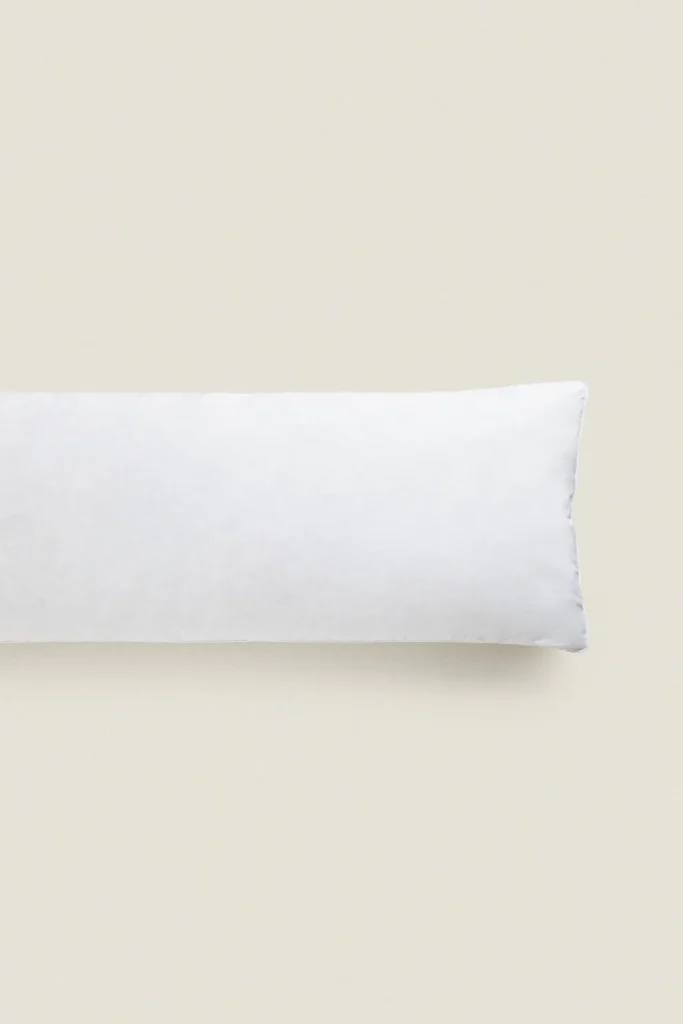 بالشت پر از پر با روکش نرم و لطیف از برند زارا