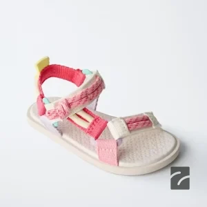 سندل تکنیکی با بند چسبی و پاشنه نرم از برند زارا