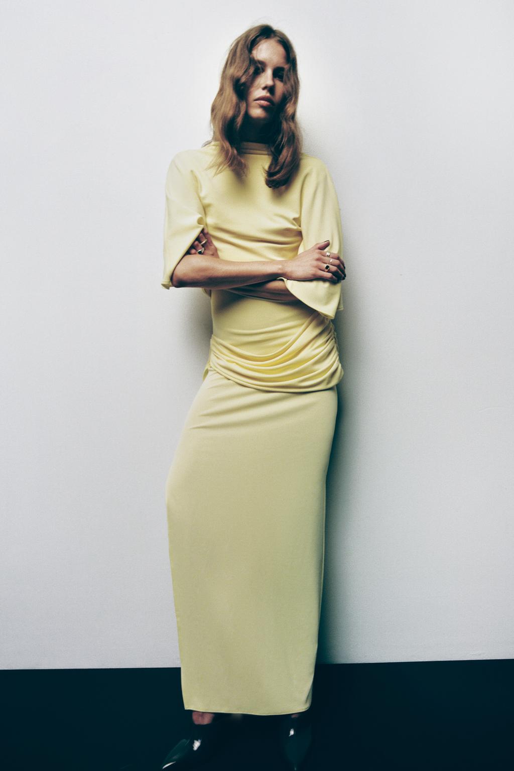 لباس بلند تریکو با یقه ایستاده و باز از برند زارا (زنانه)