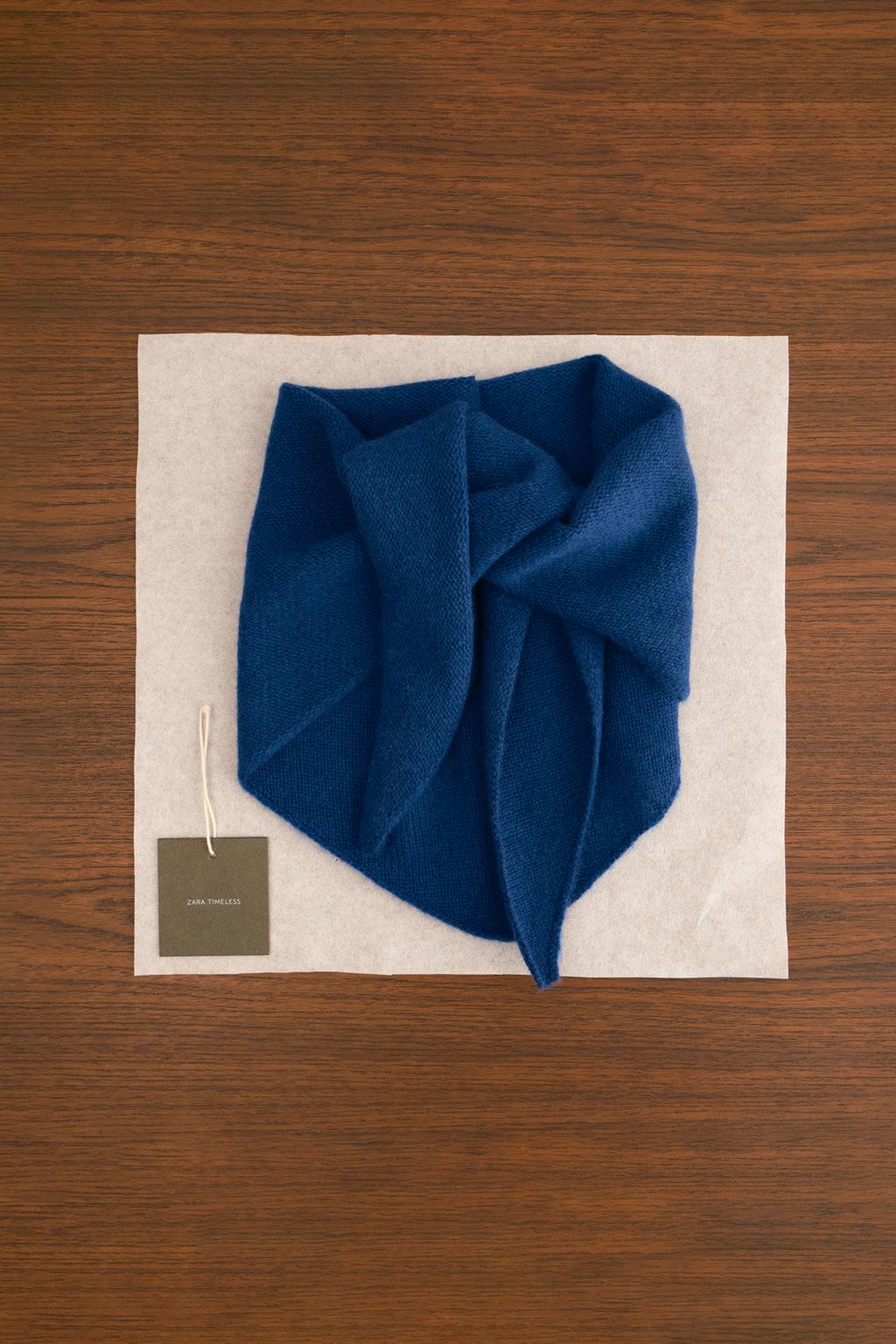 فولار مثلثی ۱۰۰% کشمیر با رنگهای متن از برند زارا (بچه گانه)