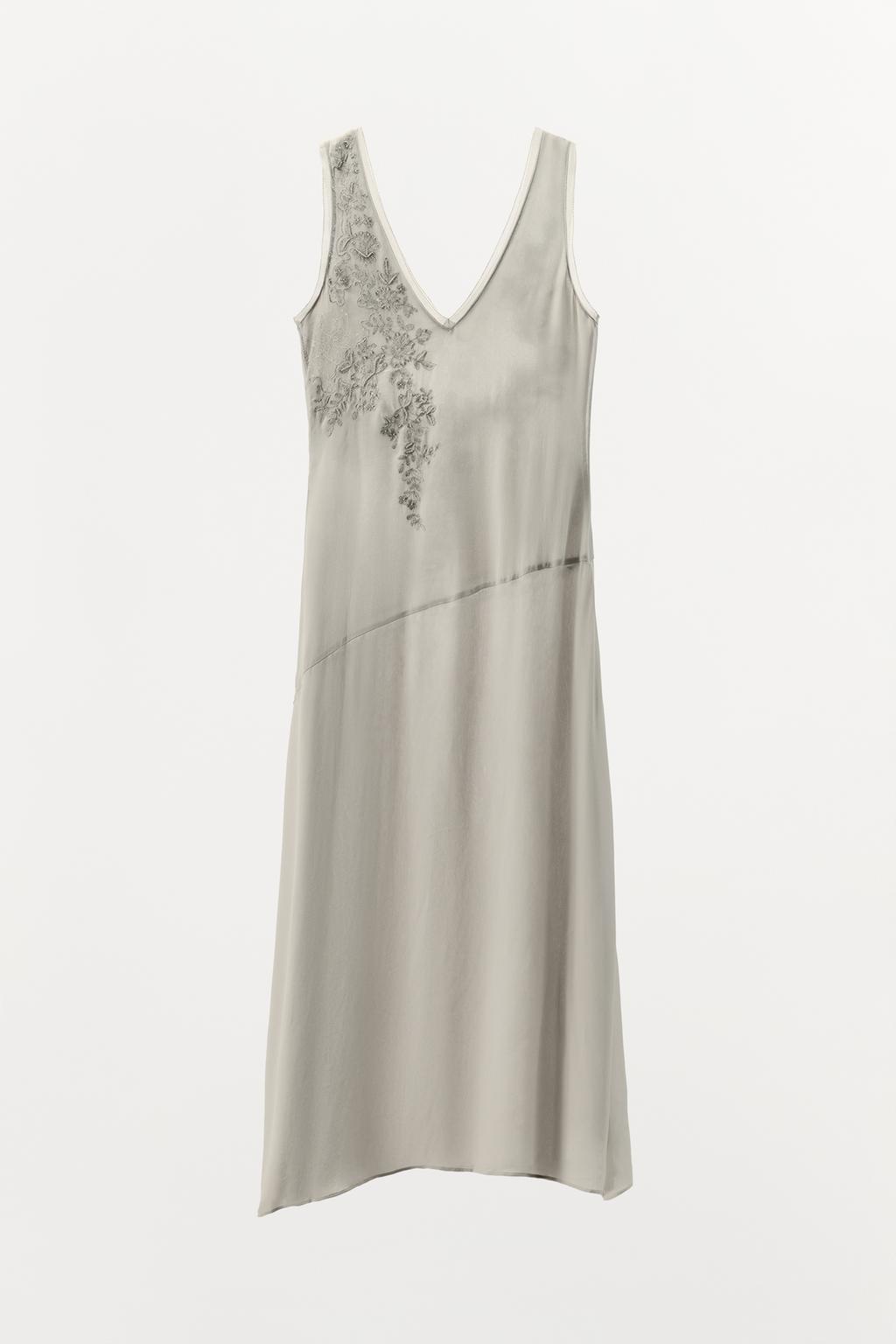 لباس میدی ویسکوز با یقه V و گلدوزی از برند زارا (زنانه)